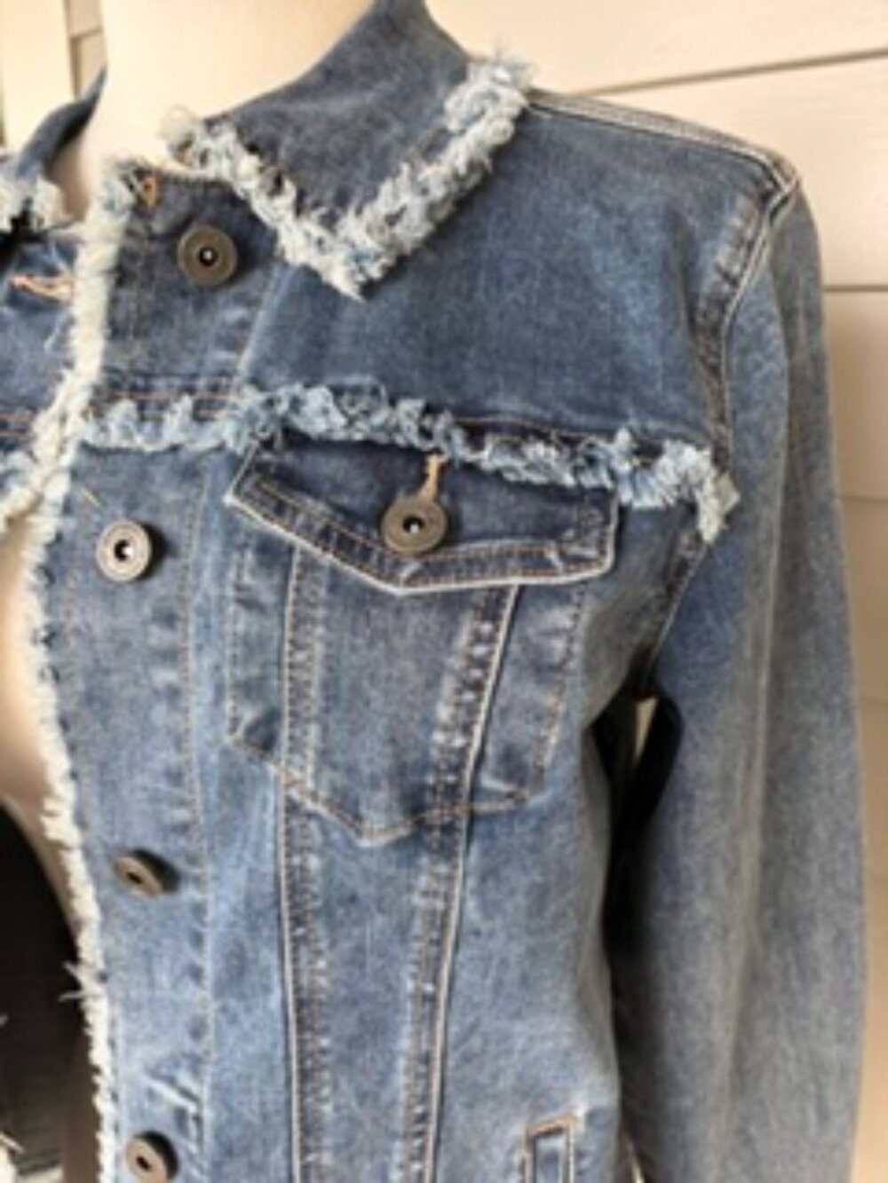 CHARLIE B -Frayed Edge Stretch Denim Jacket